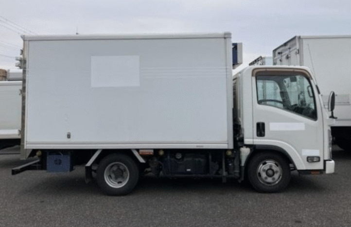 
								ISUZU   Elf    2012 full									