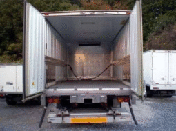 ISUZU   Forward   2003