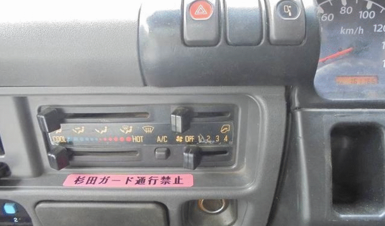 
								Nissan  Atlas   2002 full									