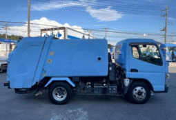 MITSUBISHI  CANTER  2015