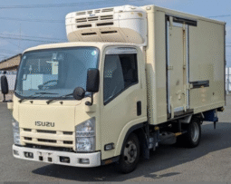 ISUZU  ELF  2013