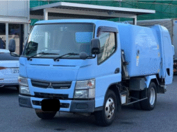 MITSUBISHI  CANTER  2015