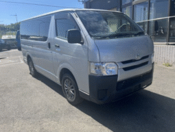 TOYOTA   Hiace   2015