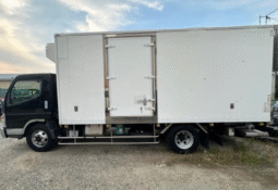 MITSUBISHI  CANTER  2015