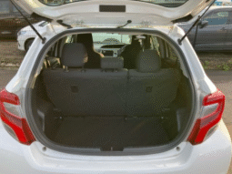 TOYOTA   Vitz   2014