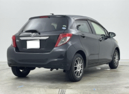TOYOTA  Vitz  2013