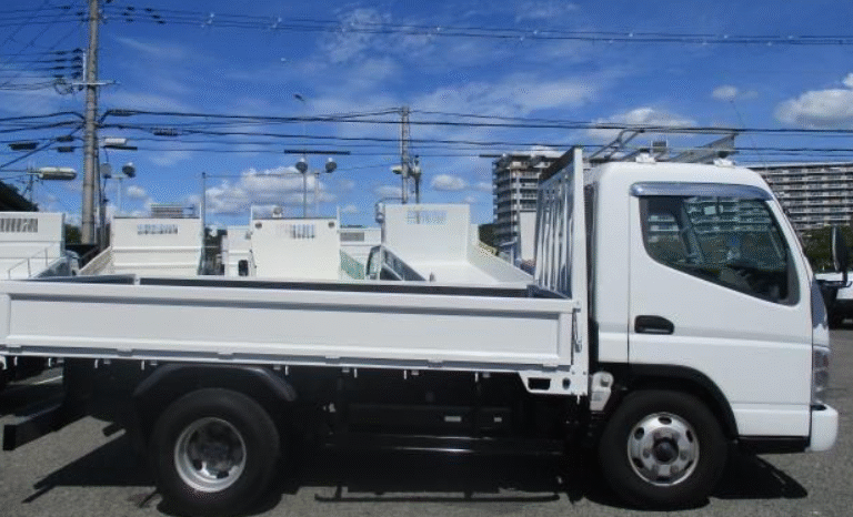
								MITSUBISHI  FUSO  CANTER  2010 full									