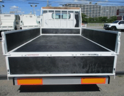 MITSUBISHI  FUSO  CANTER  2010