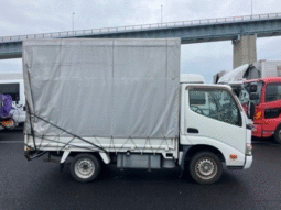 TOYOTA  DYNA  2010
