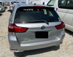 TOYOTA  COROLLA  FIELDER  2015