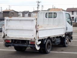MITSUBISHI  CANTER  GUTS  2001