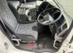 
										NISSAN  DIESEL  QUON  2012 full									
