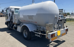 ISUZU  FORWARD  2005