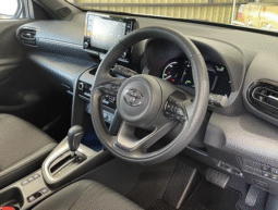 TOYOTA  YARIS  CROSS  2023