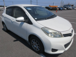 TOYOTA  VITZ  2012