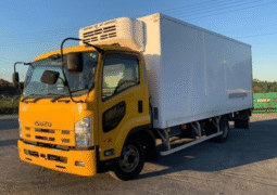 ISUZU  FORWARD  2014