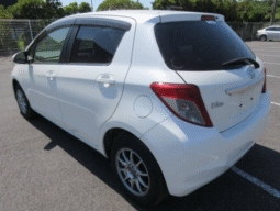 TOYOTA  VITZ  2012