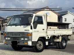 TOYOTA  DYNA  1992