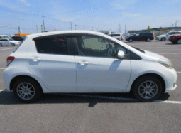 TOYOTA  VITZ  2012