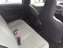 TOYOTA  VITZ  2013
