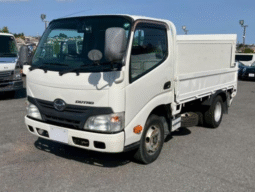 HINO  DUTRO  2015