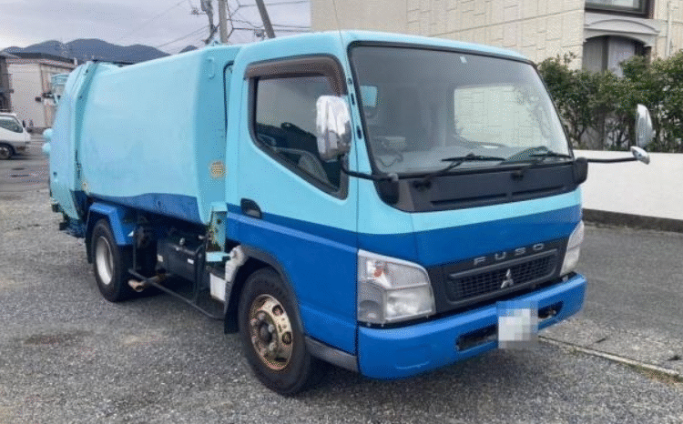 
								MITSUBISHI  CANTER  2011 full									