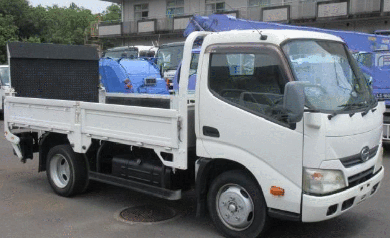 
								HINO  DUTRO  2013 full									