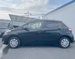 TOYOTA  VITZ  2017