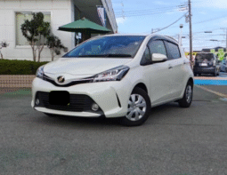 TOYOTA  VITZ  2016