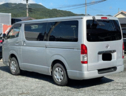 TOYOTA HIACE VAN 2015