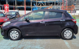 TOYOTA  VITZ  2017