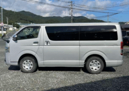 TOYOTA HIACE VAN 2015