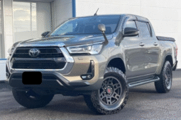 TOYOTA  HILUX  2021