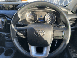 TOYOTA  HILUX  2020