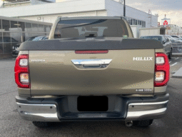 TOYOTA  HILUX  2021
