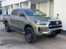 TOYOTA  HILUX  2021