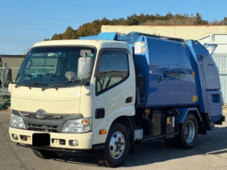 HINO  DUTRO  GARBAGE  TRUCK  2013