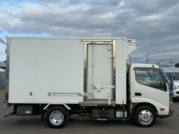 HINO  DUTRO  REFRIGERATED  TRUCK  2015