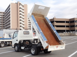 HINO DUTRO  DUMP  TRUCK  2011