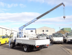 HINO  DUTRO  CRANE  TRUCK  2010