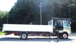 MITSUBISHI  FUSO  FIGHTER  CRANE  TRUCK  2015
