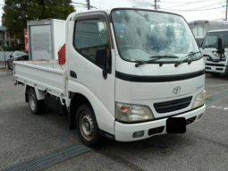 TOYOTA  DYNA  CRANE  TRUCK  2005