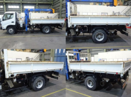 HINO  DUTRO  CRANE  TRUCK  2003