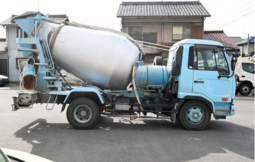 NISSAN  CONDOR  CONCRETE PUMPING  TRUCK  2011