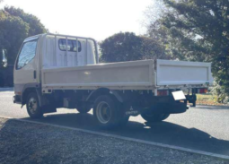 MITSUBISHI CANTER GUTS FLAT BODY TRUCK 2001