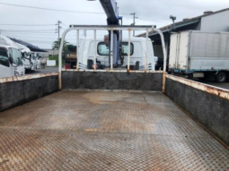 ISUZU  ELF  CRANE  TRUCK  2003