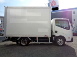 NISSAN  ATLAS  BOXBODY  TRUCK  2010