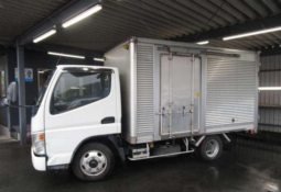 MITSUBISHI  CANTER  BOXBODY  TRUCK  2006