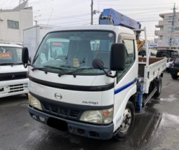 HINO  DUTRO  CRANE  TRUCK  2004