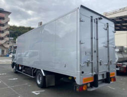 NISSAN  CONDOR  BOXBODY  TRUCK  2006